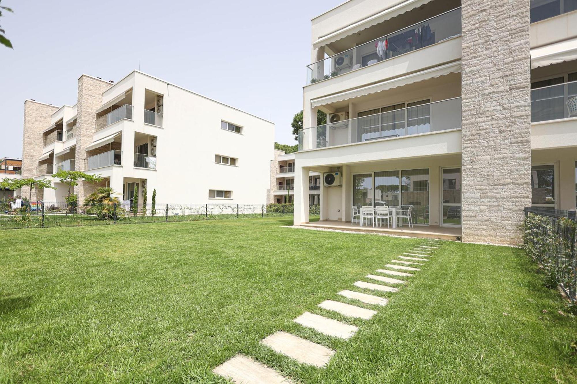 Sanpietro Vacation Rentals Plazhi San Pietro Kültér fotó